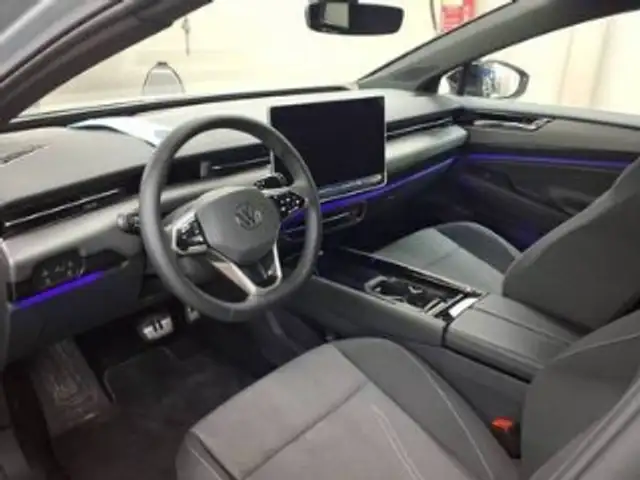 Volkswagen ID.7 view 3