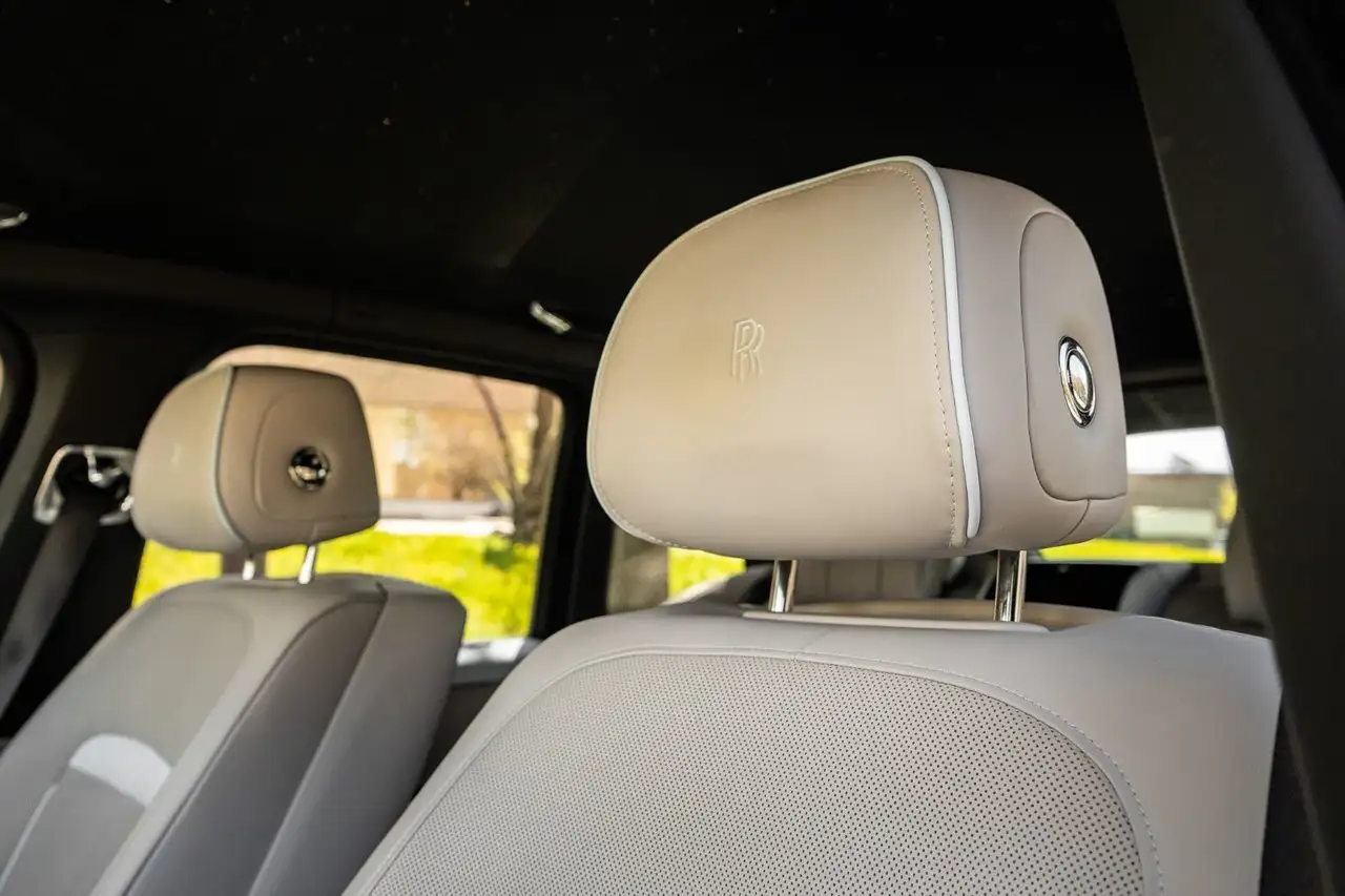 Rolls-Royce Cullinan снимка Rolls-Royce Cullinan