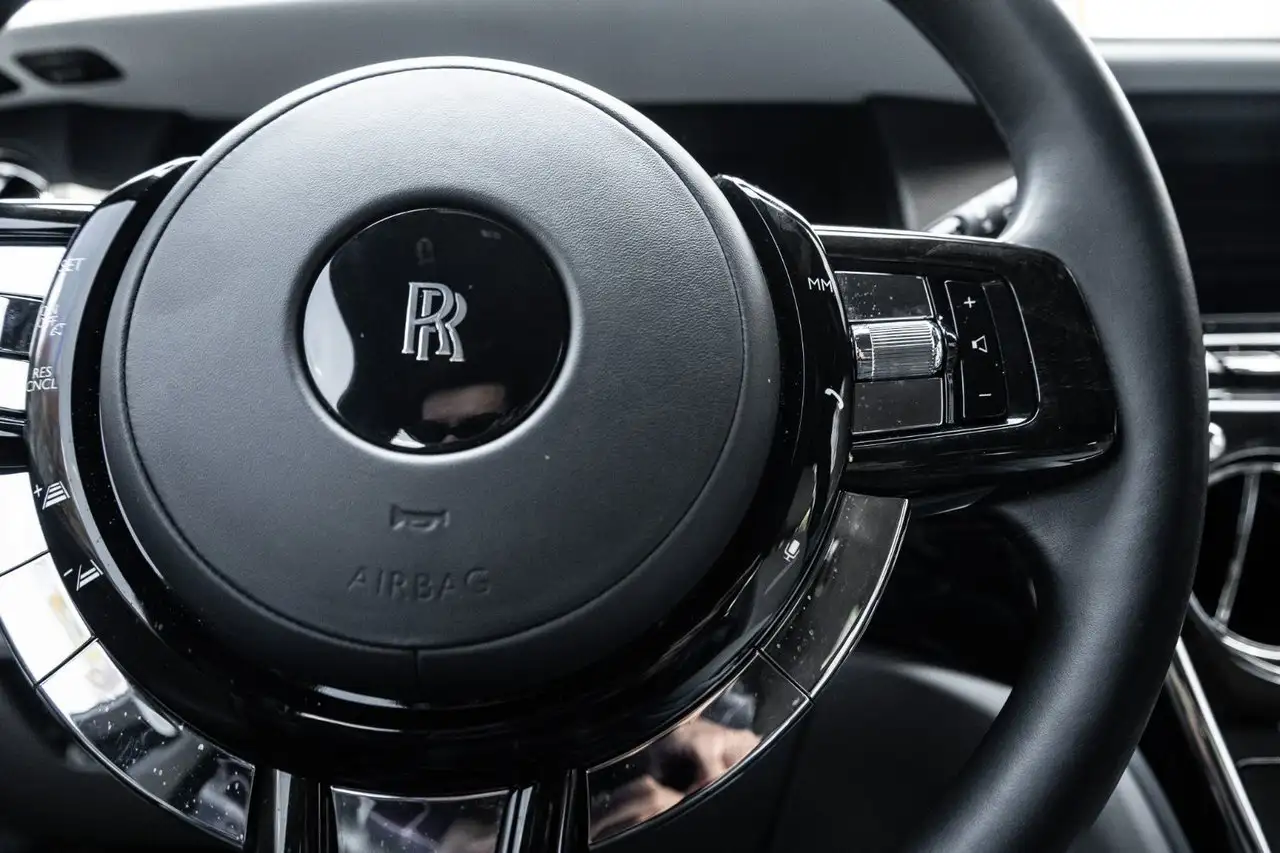 Rolls-Royce Cullinan снимка Rolls-Royce Cullinan