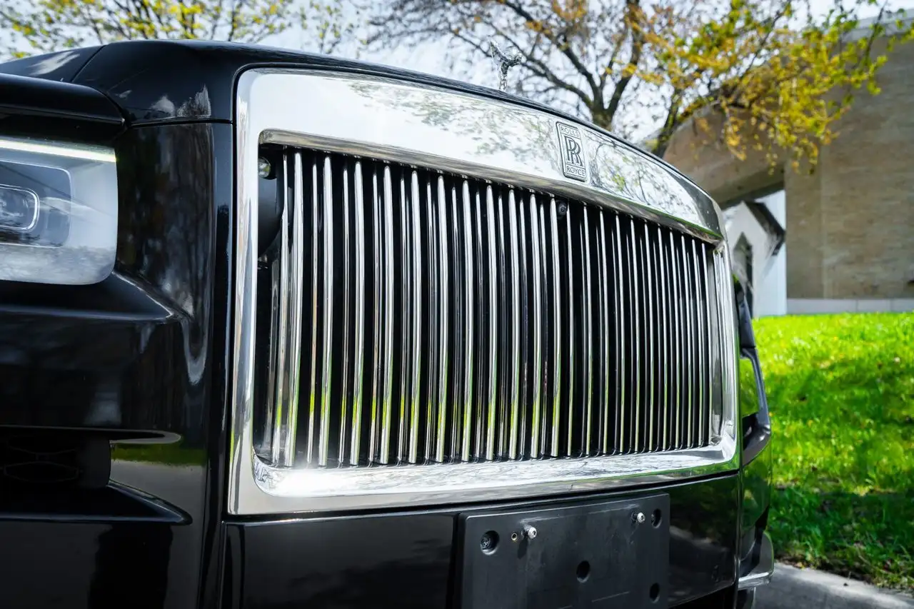 Rolls-Royce Cullinan снимка Rolls-Royce Cullinan