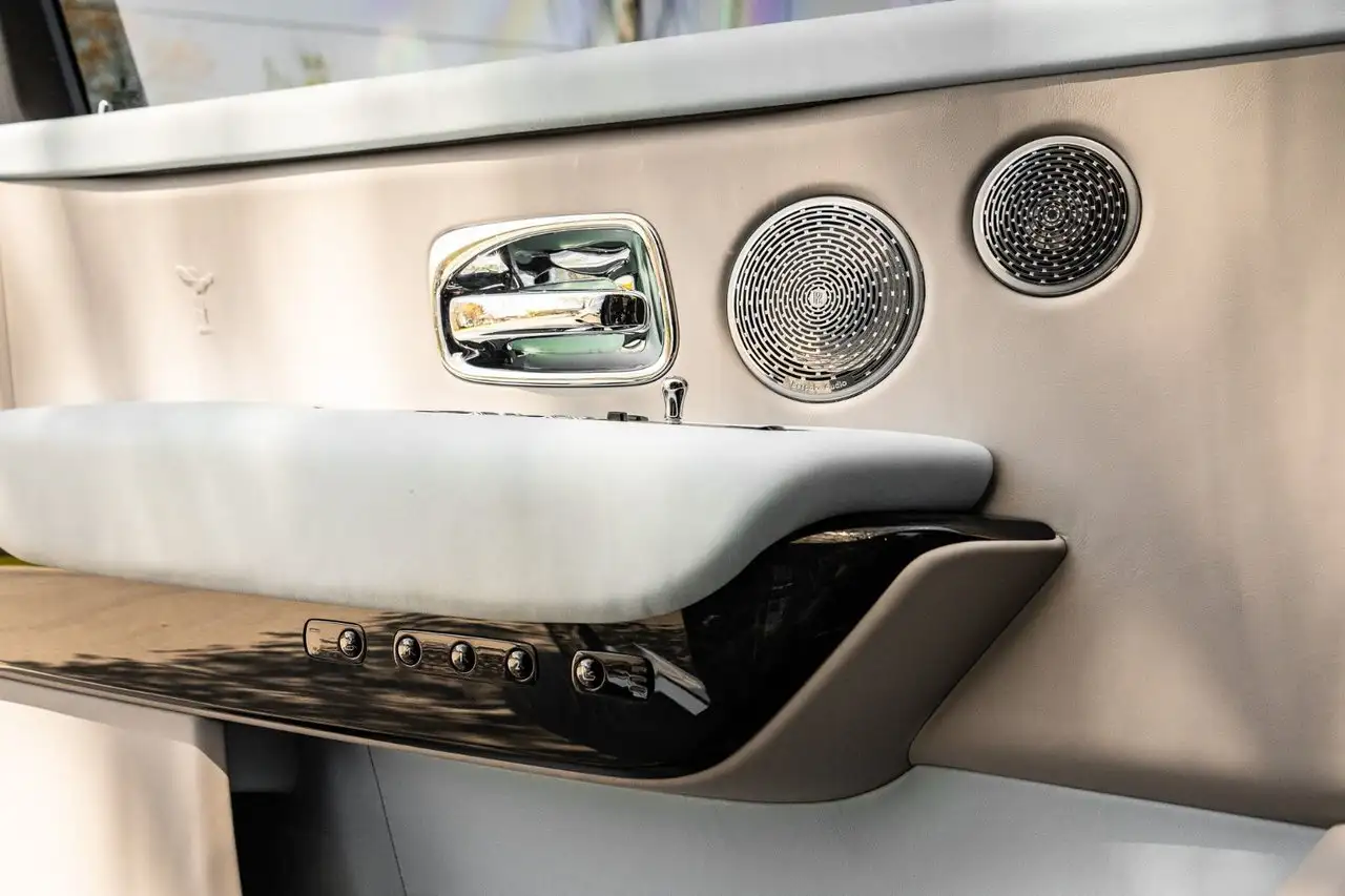 Rolls-Royce Cullinan снимка Rolls-Royce Cullinan