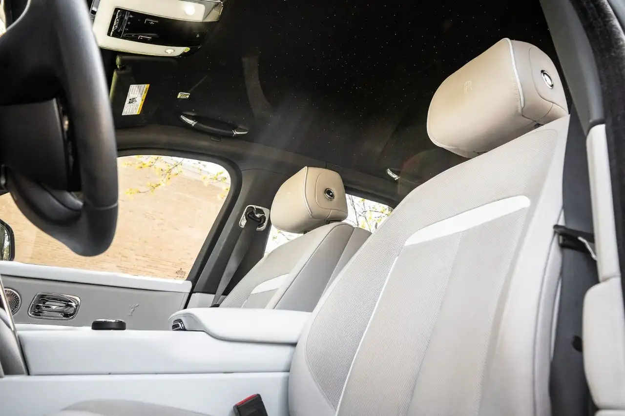 Rolls-Royce Cullinan снимка Rolls-Royce Cullinan