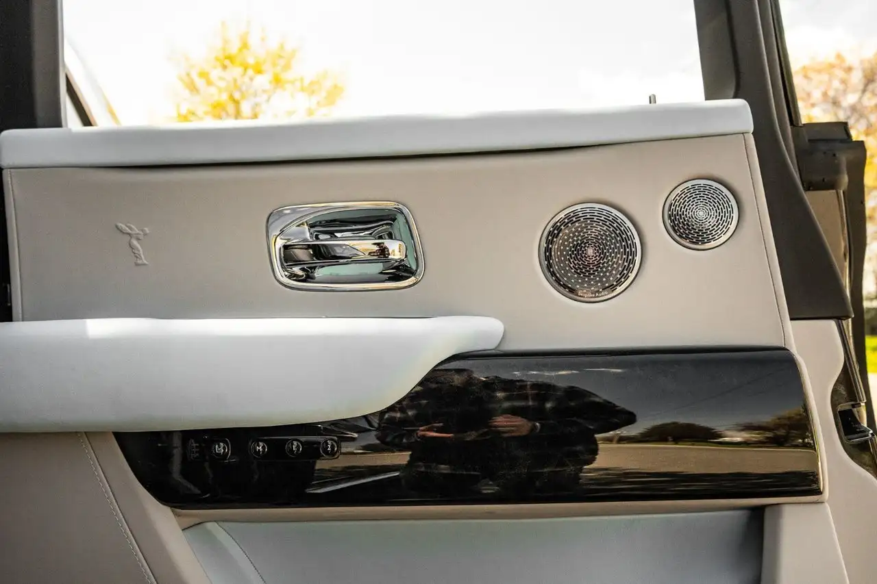 Rolls-Royce Cullinan снимка Rolls-Royce Cullinan