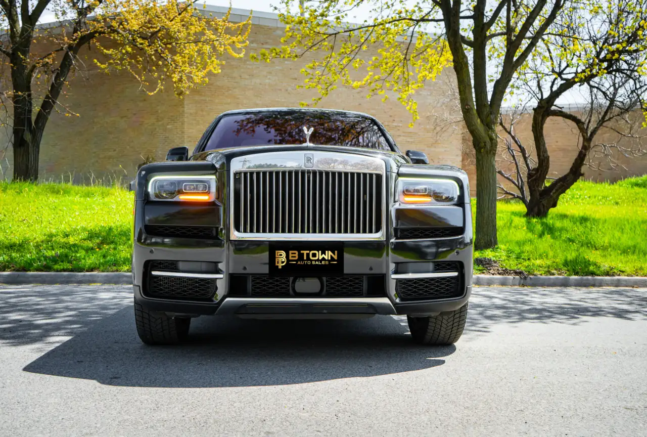 Rolls-Royce Cullinan снимка Rolls-Royce Cullinan