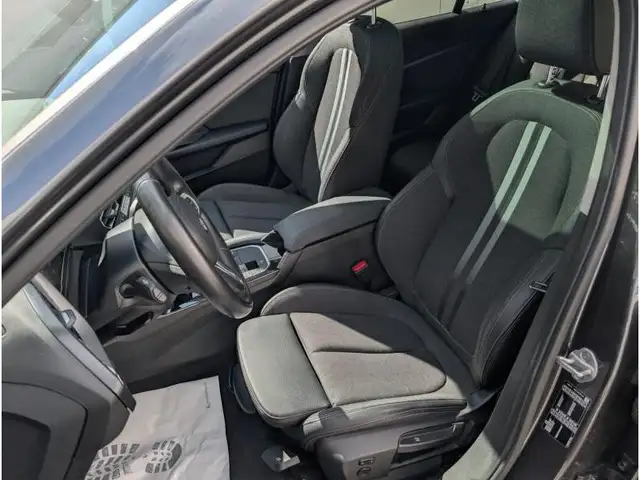BMW 1 Series view 12