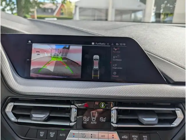 BMW 1 Series view 14