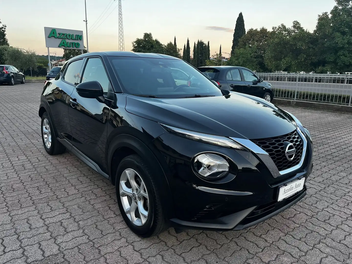 Nissan Juke 1.0 BENZINA AUTOMATICA SI A NEOPATENTATI Nero - 1