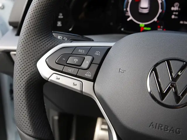 Volkswagen Golf view 15
