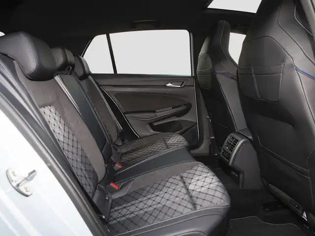 Volkswagen Golf view 9