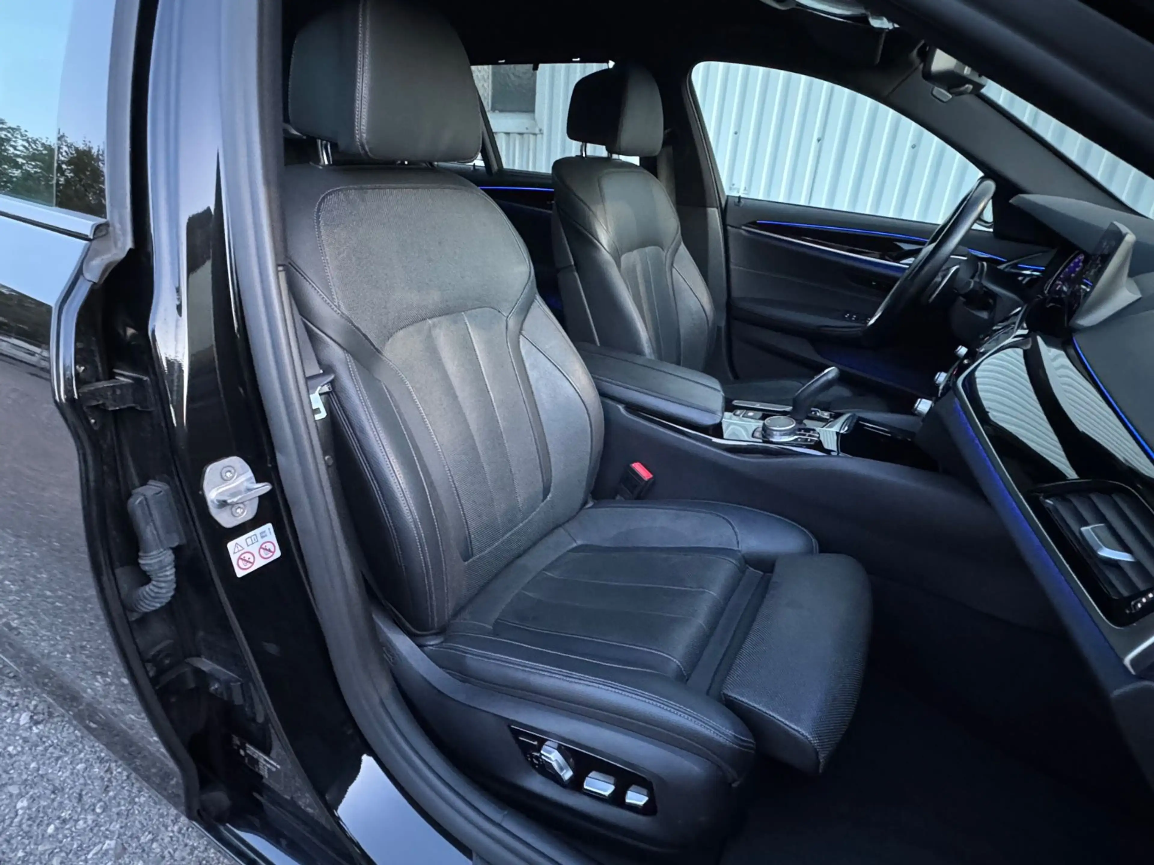 BMW 540 d*Touring*xDrive*Sport Line* Head Up*AHK* — photo 28