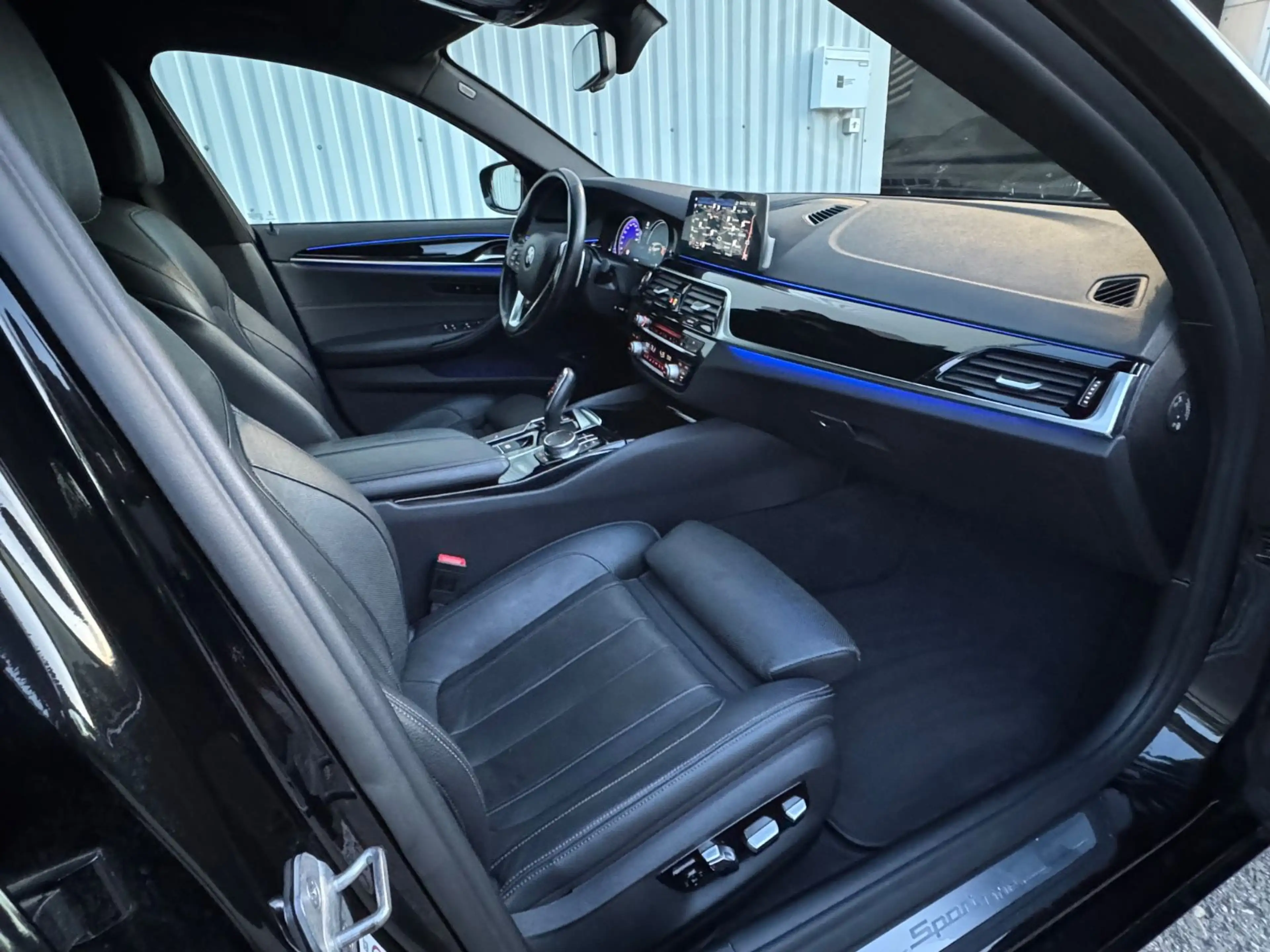 BMW 540 d*Touring*xDrive*Sport Line* Head Up*AHK* — photo 30