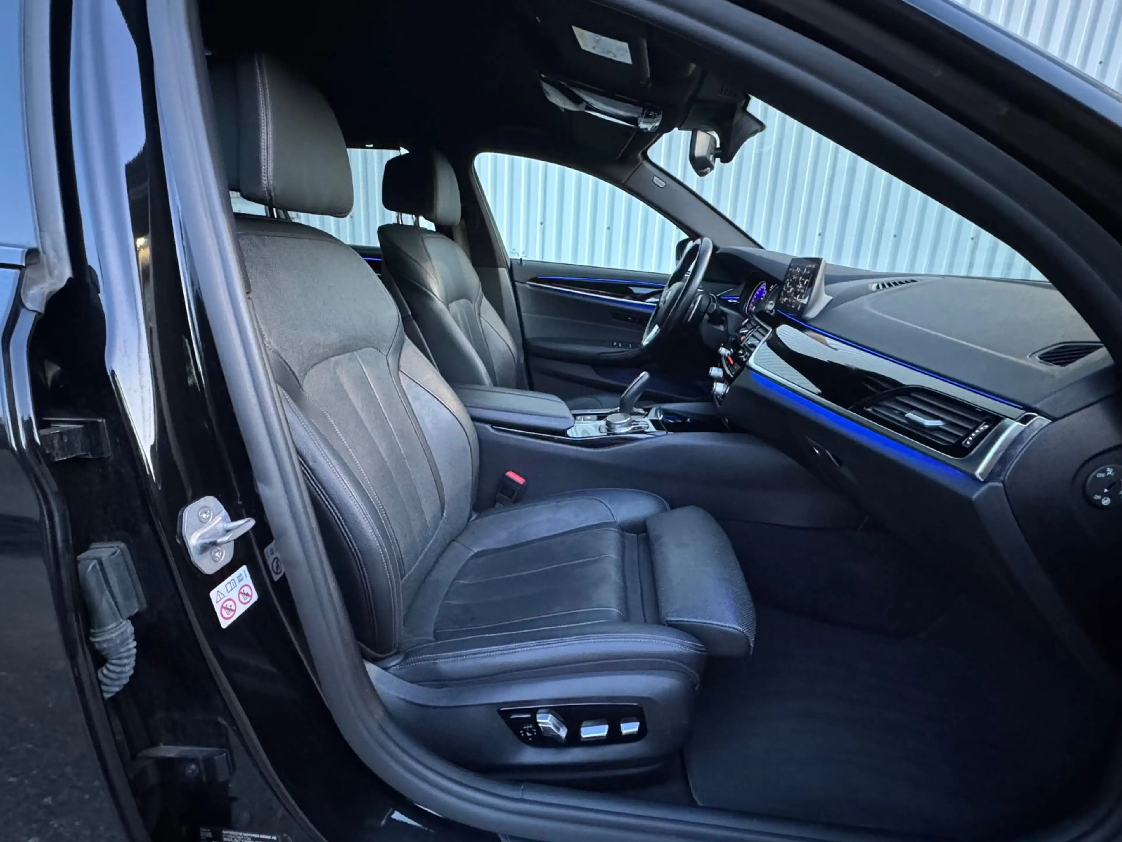 BMW 540 d*Touring*xDrive*Sport Line* Head Up*AHK* — photo 27