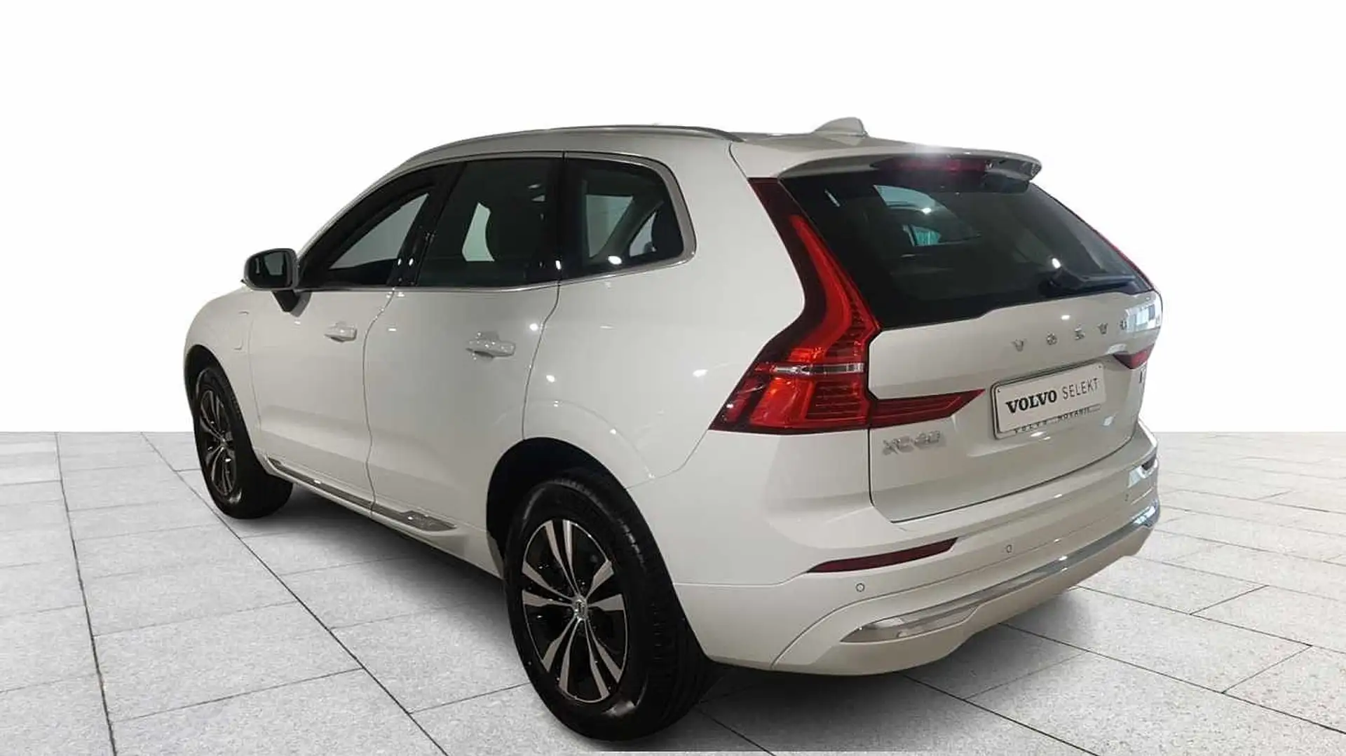 Volvo XC60 II Recharge Inscription Expression, Recharge T6 eA Wit - 1
