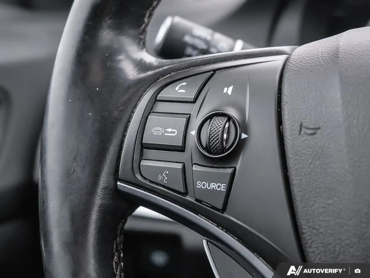 Acura MDX снимка Acura MDX