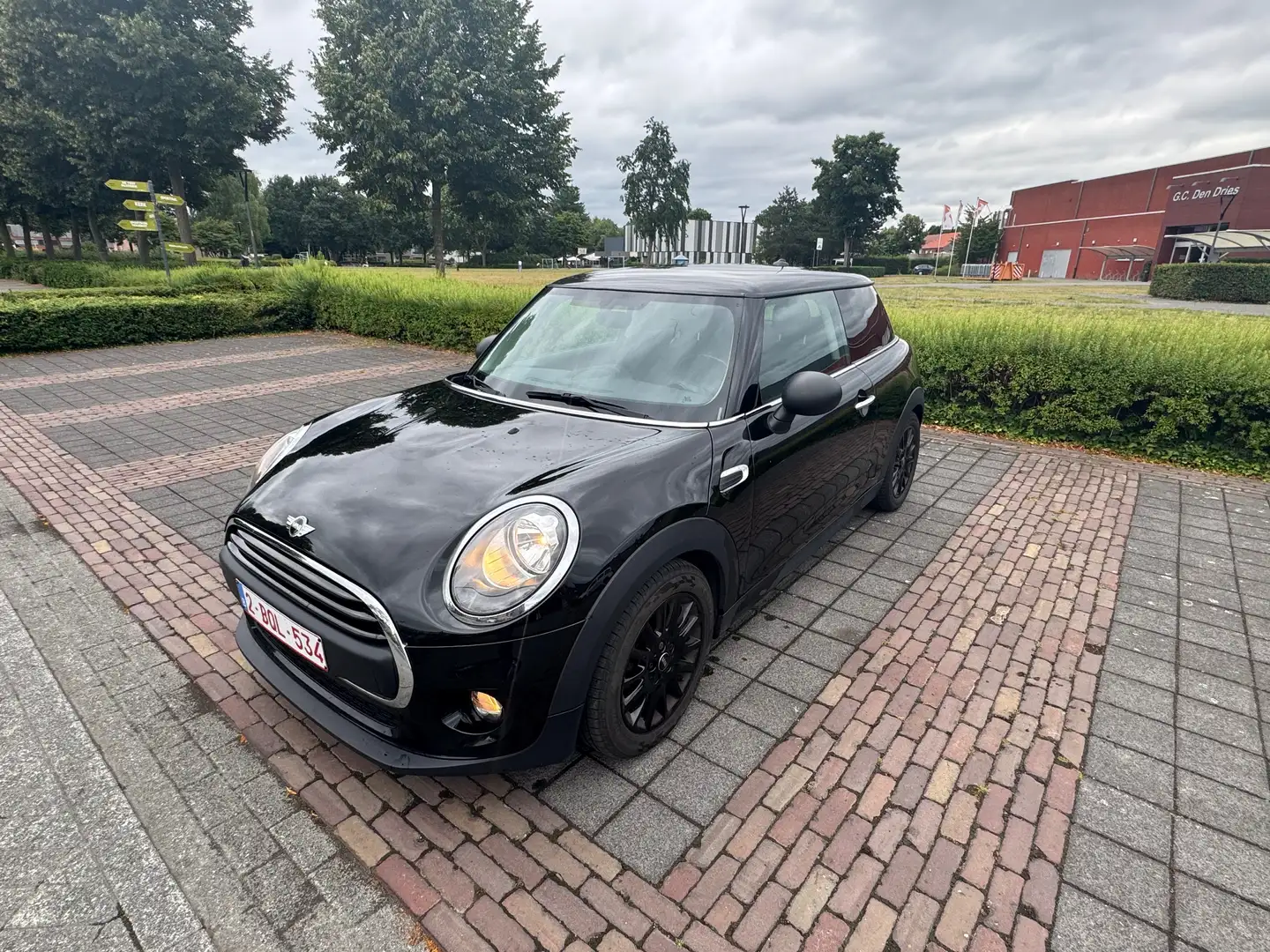 MINI One Mini One First Zwart - 1