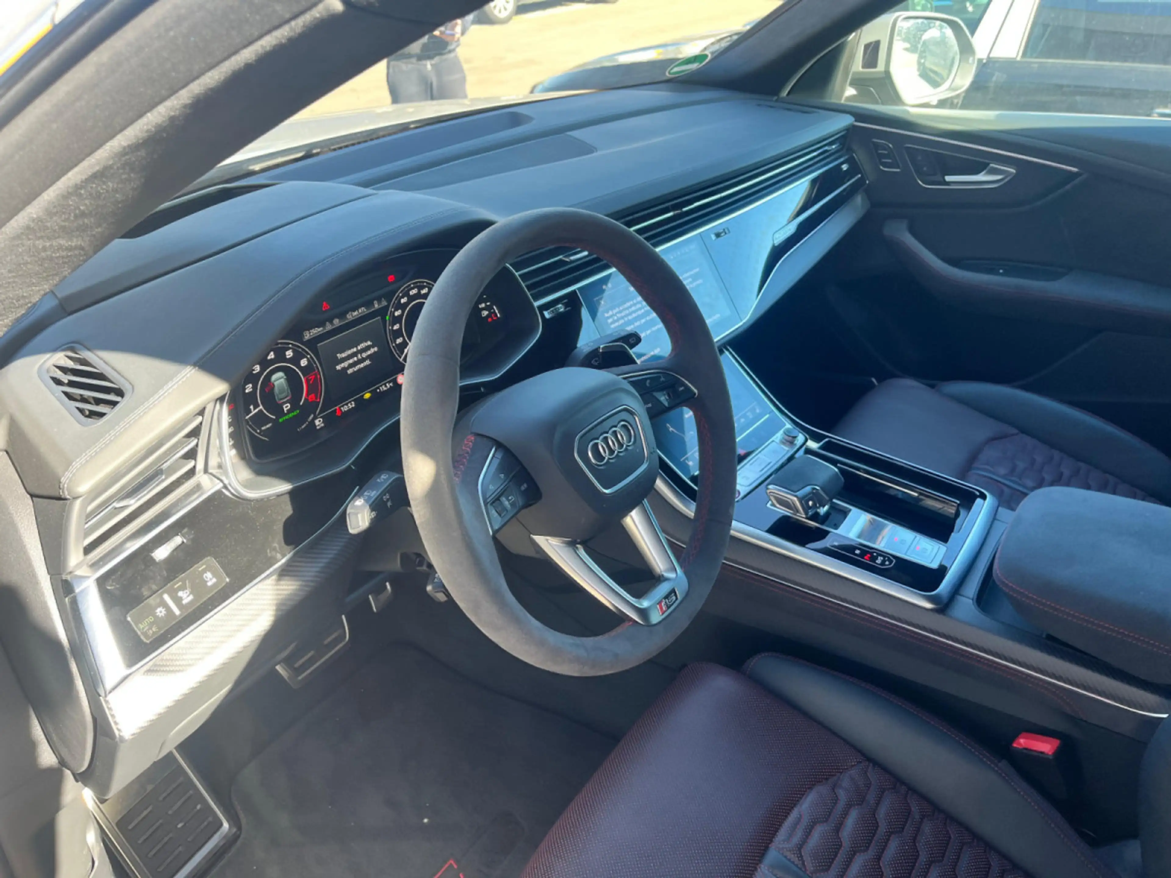 Audi RS Q8 4.0 TFSI PERFORMANCE/KERAMIK//PANO/23/RS DY+/HUD*V — photo 7