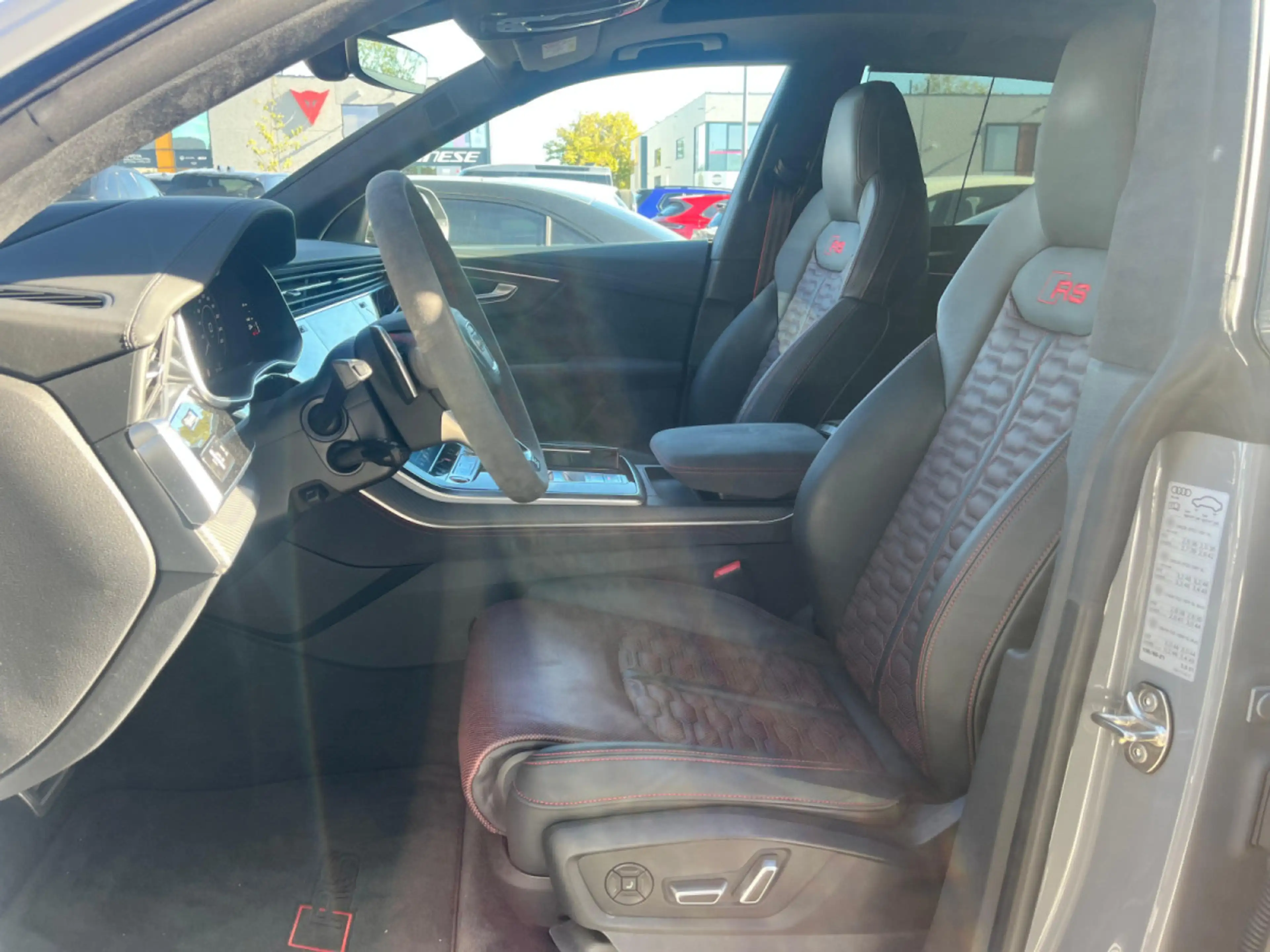 Audi RS Q8 4.0 TFSI PERFORMANCE/KERAMIK//PANO/23/RS DY+/HUD*V — photo 6