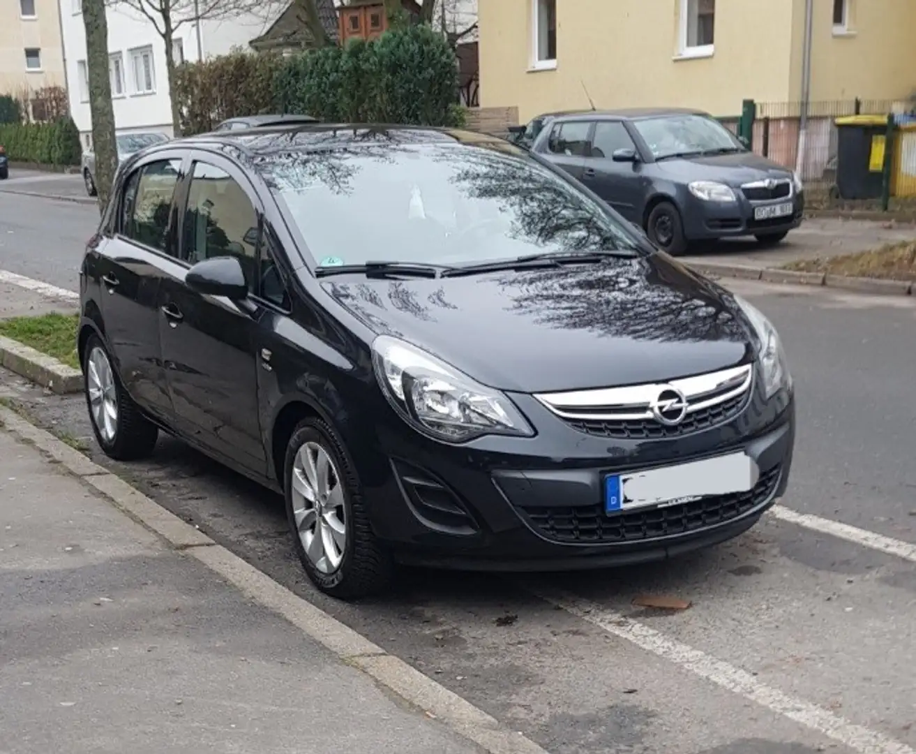 Opel Corsa Active Schwarz - 2