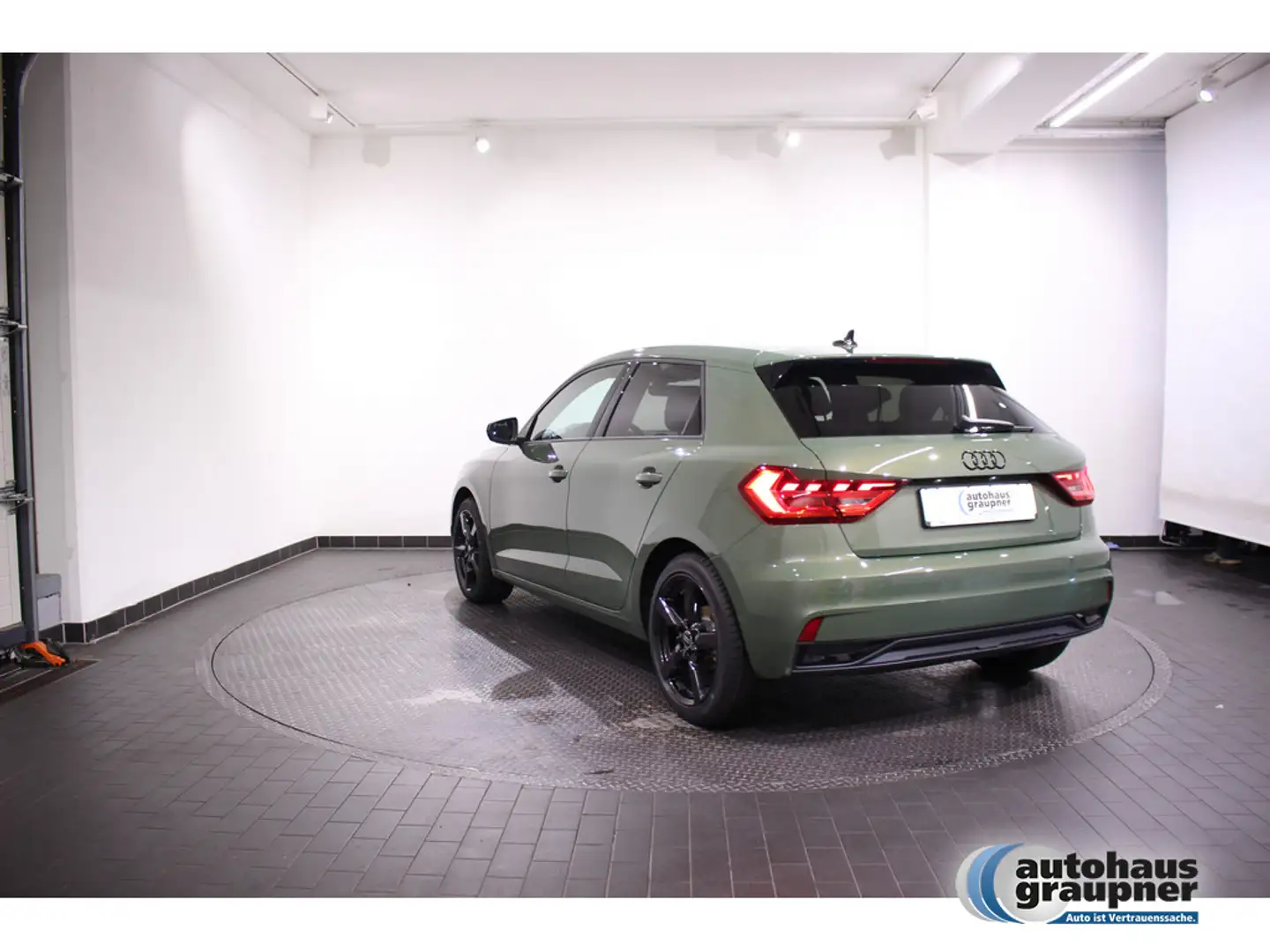 Audi A1 Sportback 30 TFSI advanced PDC SHZ LED zelena - 2
