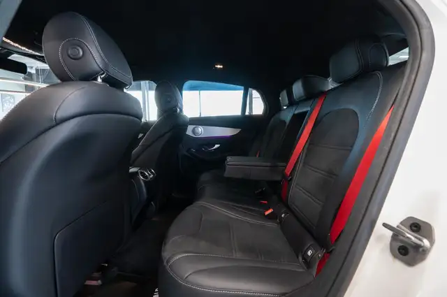 Mercedes-Benz GLC view 13
