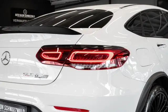 Mercedes-Benz GLC view 8