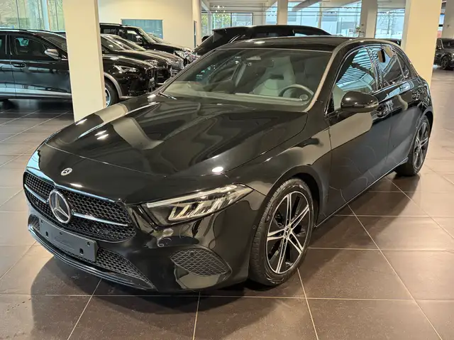 Mercedes-Benz A 180 Progressive Night Pack, Panorama, Mbux, Led, DAB