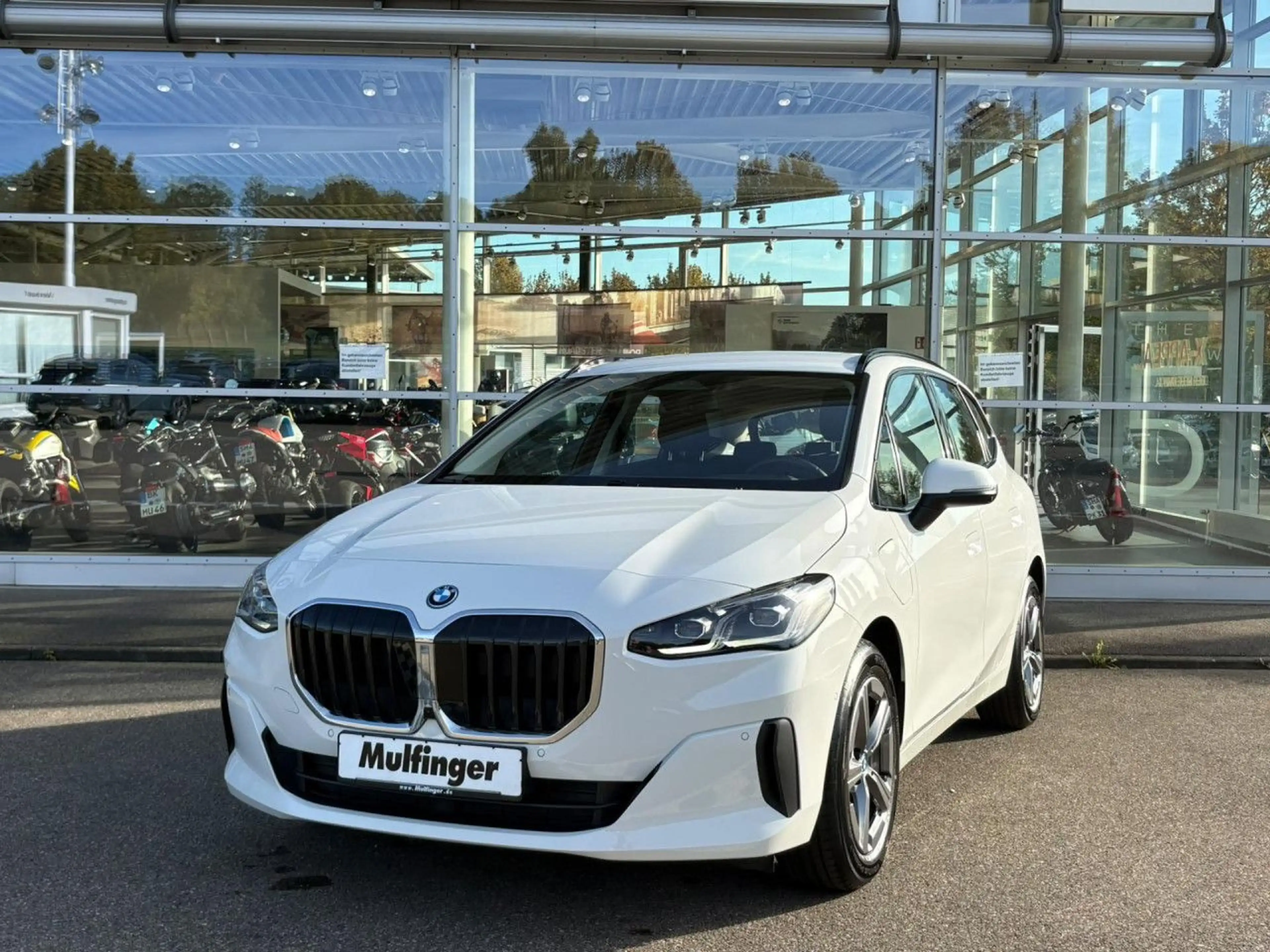 BMW 230 e xDr. AT KomfZ. AdapLED LiveProf. HUD ACC SHZ — photo 3