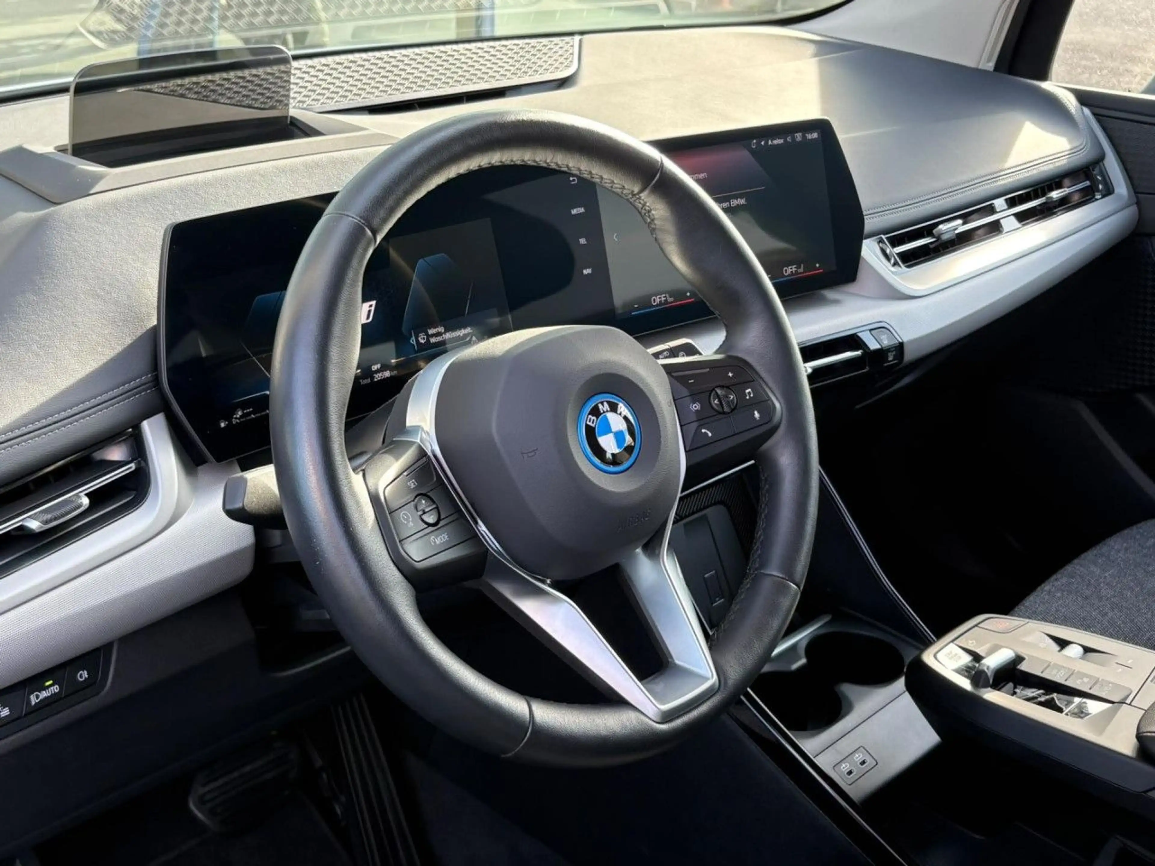 BMW 230 e xDr. AT KomfZ. AdapLED LiveProf. HUD ACC SHZ — photo 10