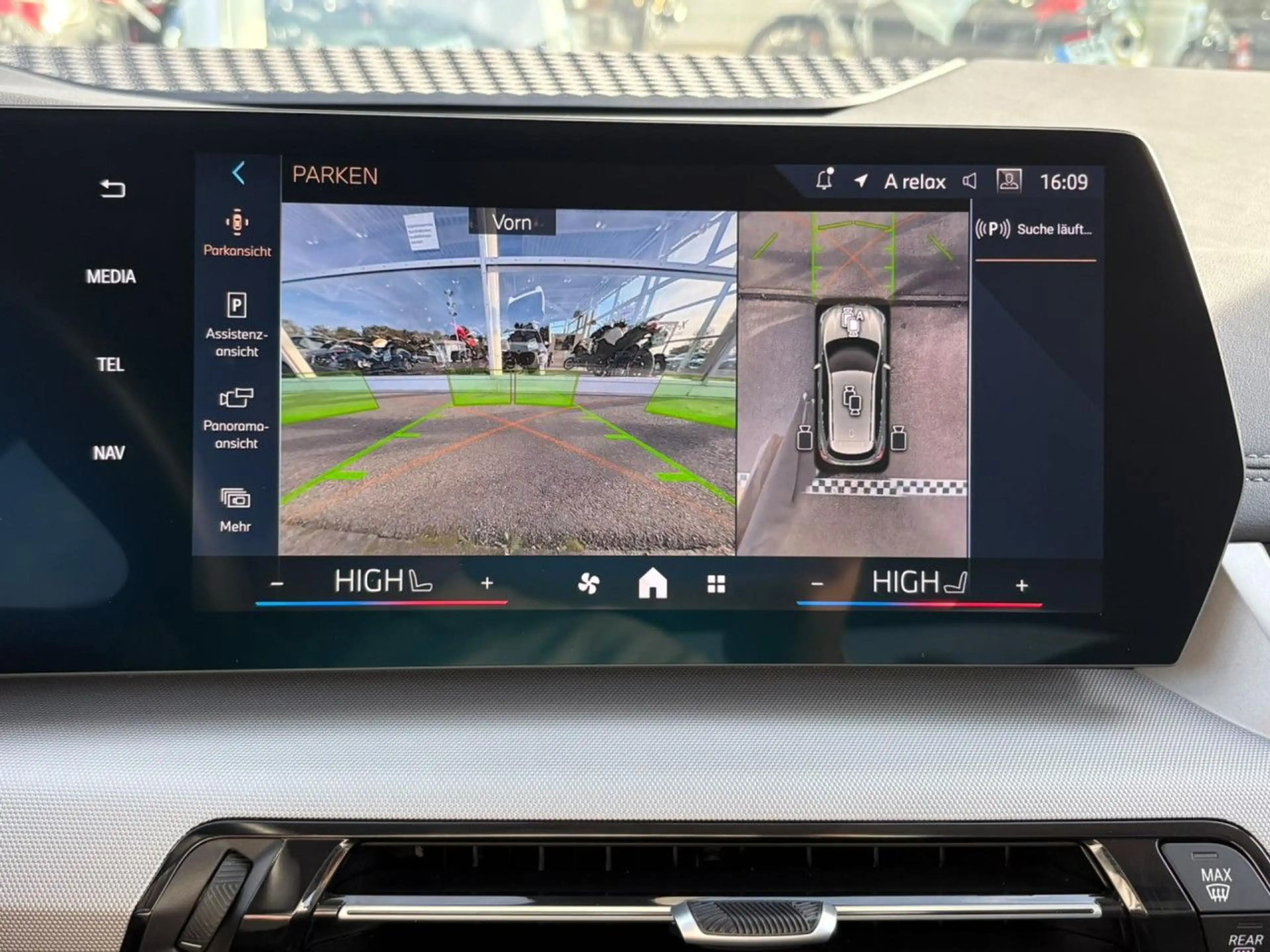 BMW 230 e xDr. AT KomfZ. AdapLED LiveProf. HUD ACC SHZ — photo 13
