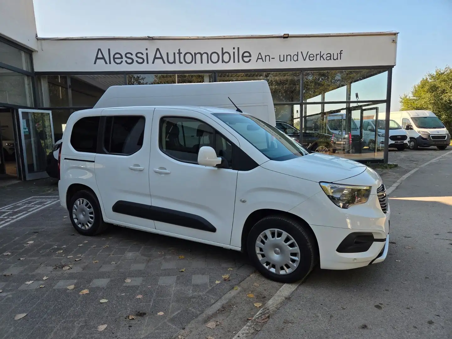 Opel Combo Life E Edition 1.5D Weiß - 2