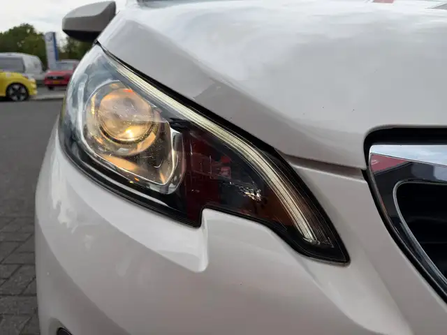 Peugeot 108 view 8