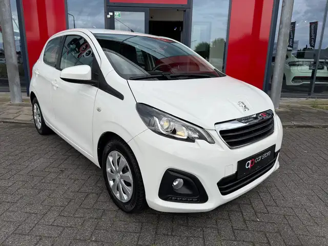 Peugeot 108 view 3