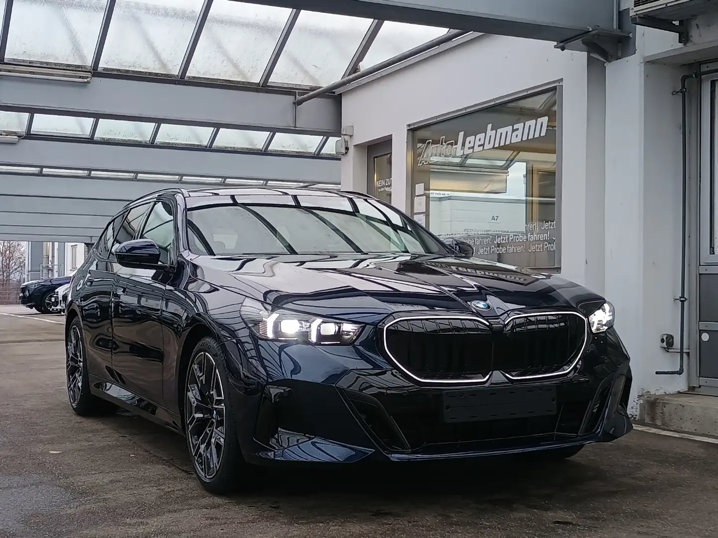 BMW 540 d xDrive Tour. M-Sport-Pro AHK/Panorama/ACC Blau - 2