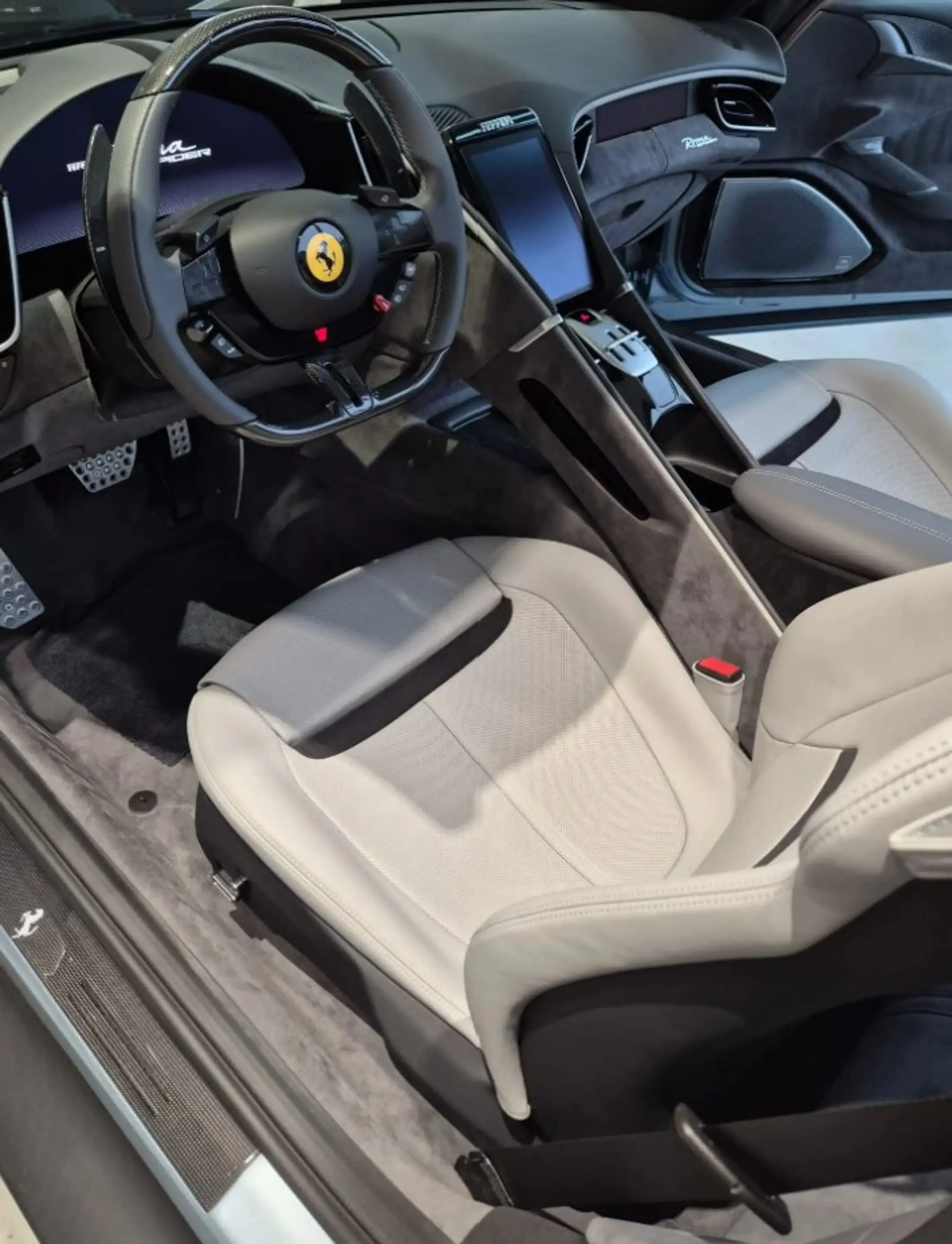 Ferrari Roma Spider Atelier — photo 5
