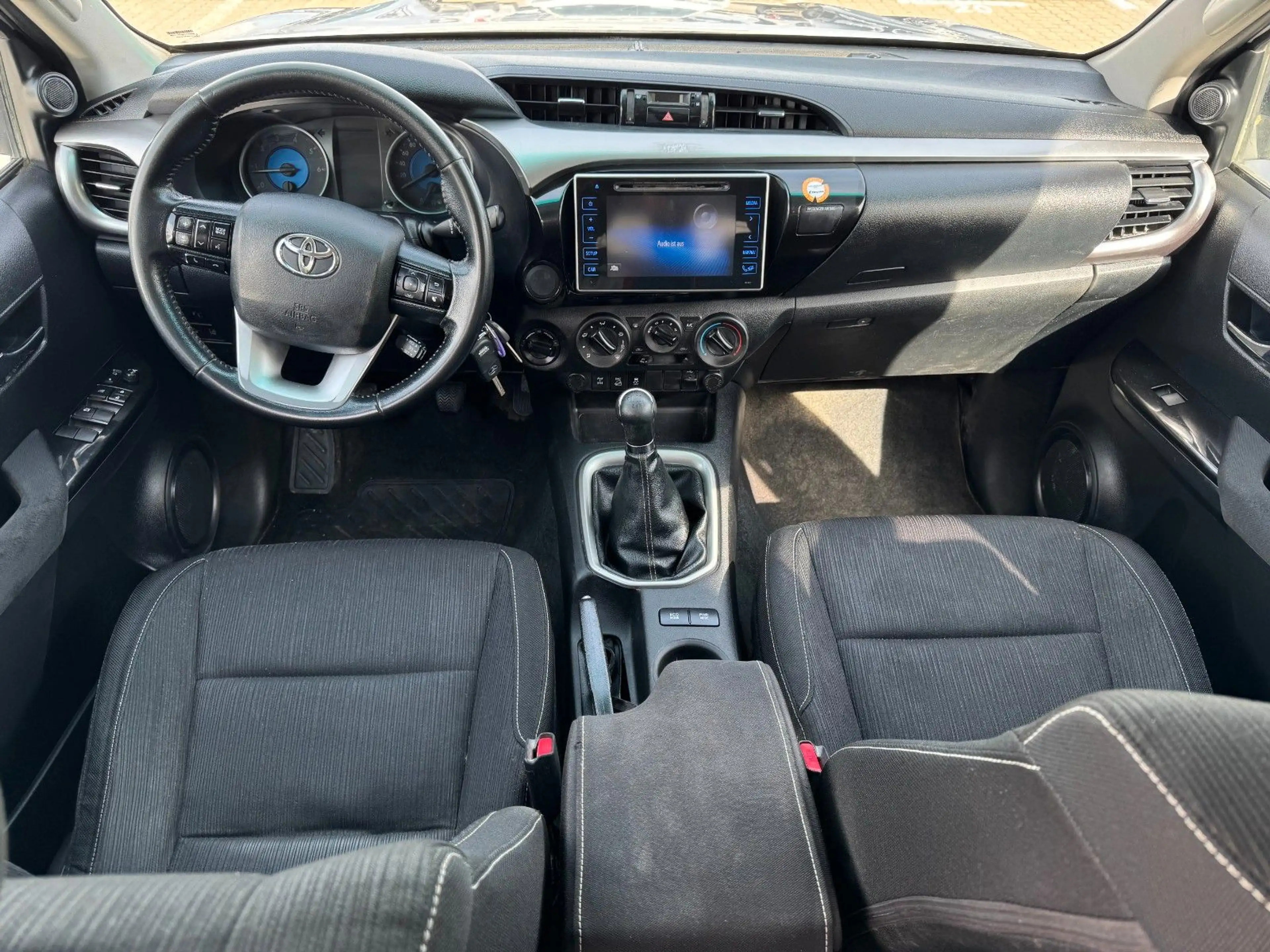 Toyota Hilux Double Cab Duty Comfort 4x4*Navi*1.Hand* — photo 9