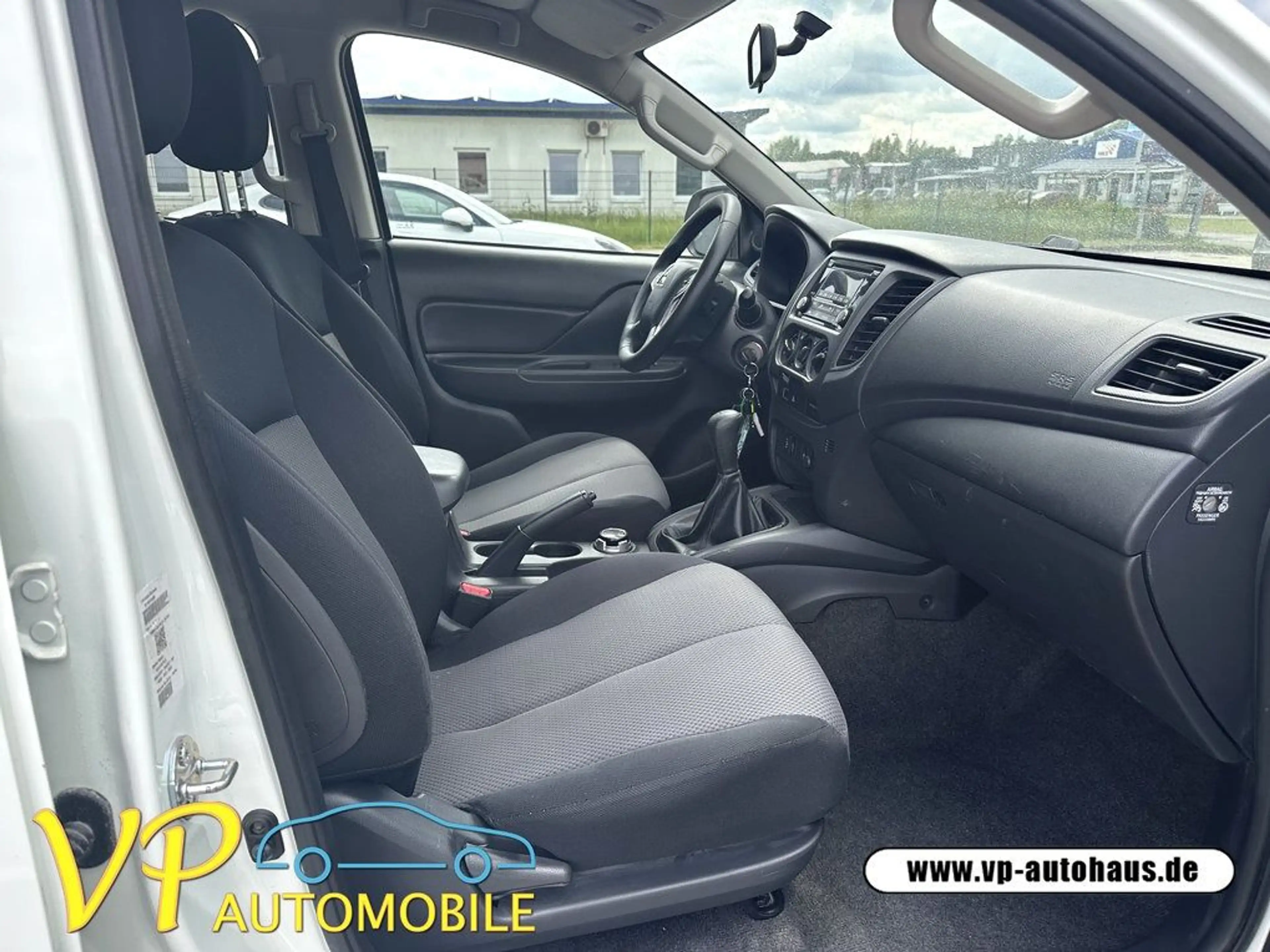 Mitsubishi L200 Basis Doppelkabine 4WD Klima Hardtop — photo 9