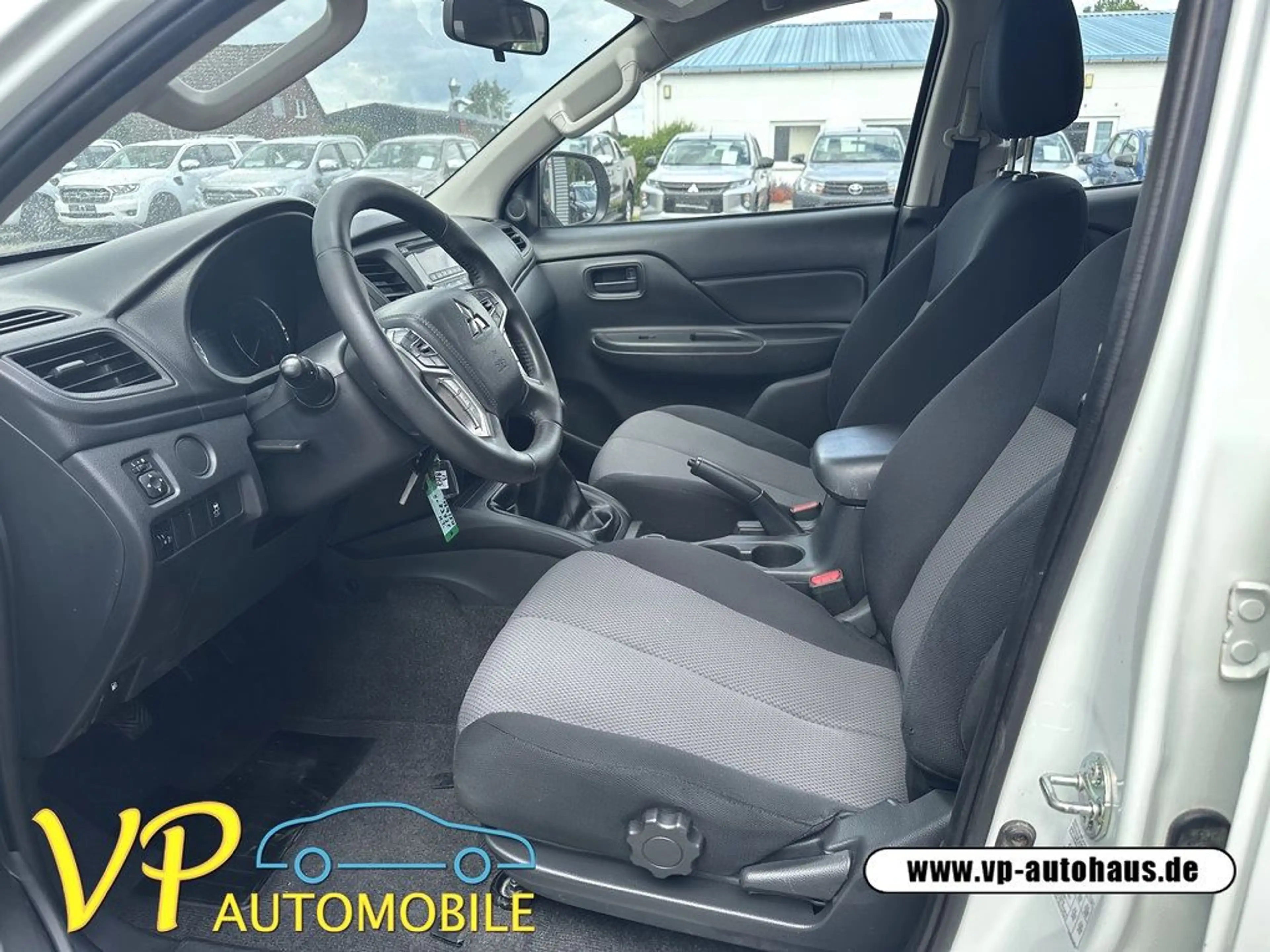 Mitsubishi L200 Basis Doppelkabine 4WD Klima Hardtop — photo 13