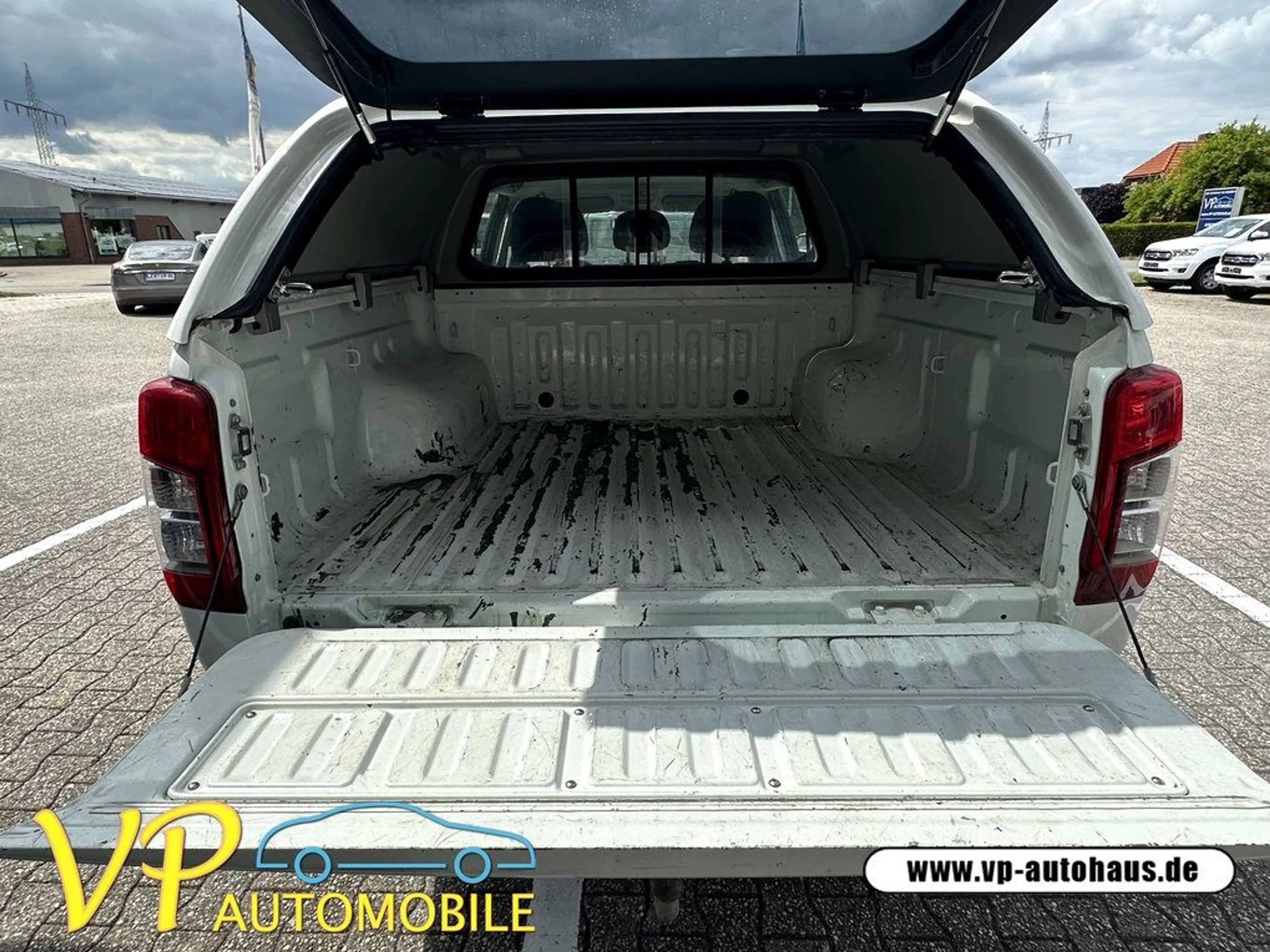 Mitsubishi L200 Basis Doppelkabine 4WD Klima Hardtop — photo 8