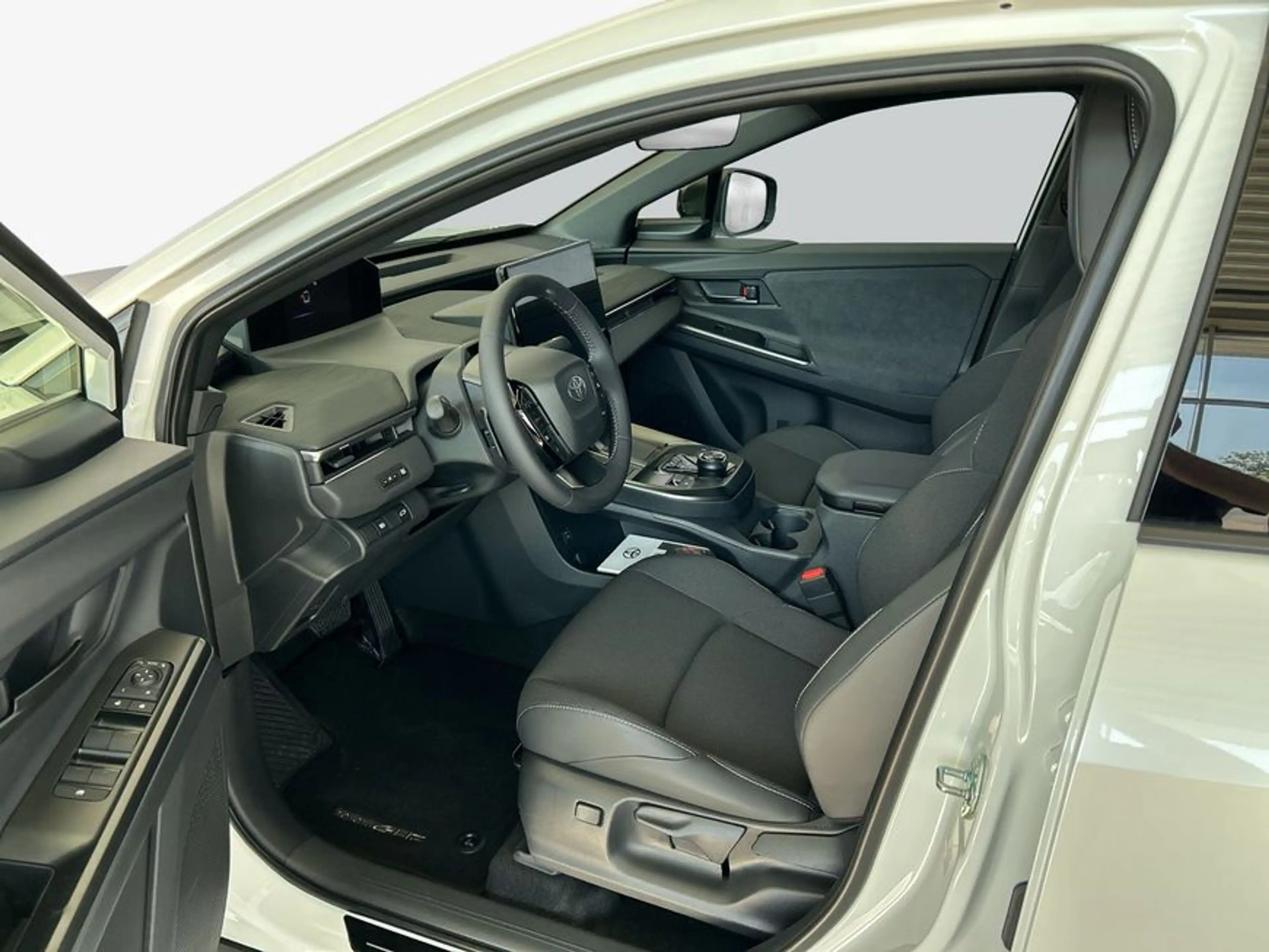 Toyota C-HR+ + Teamplayer 165 kW — photo 10