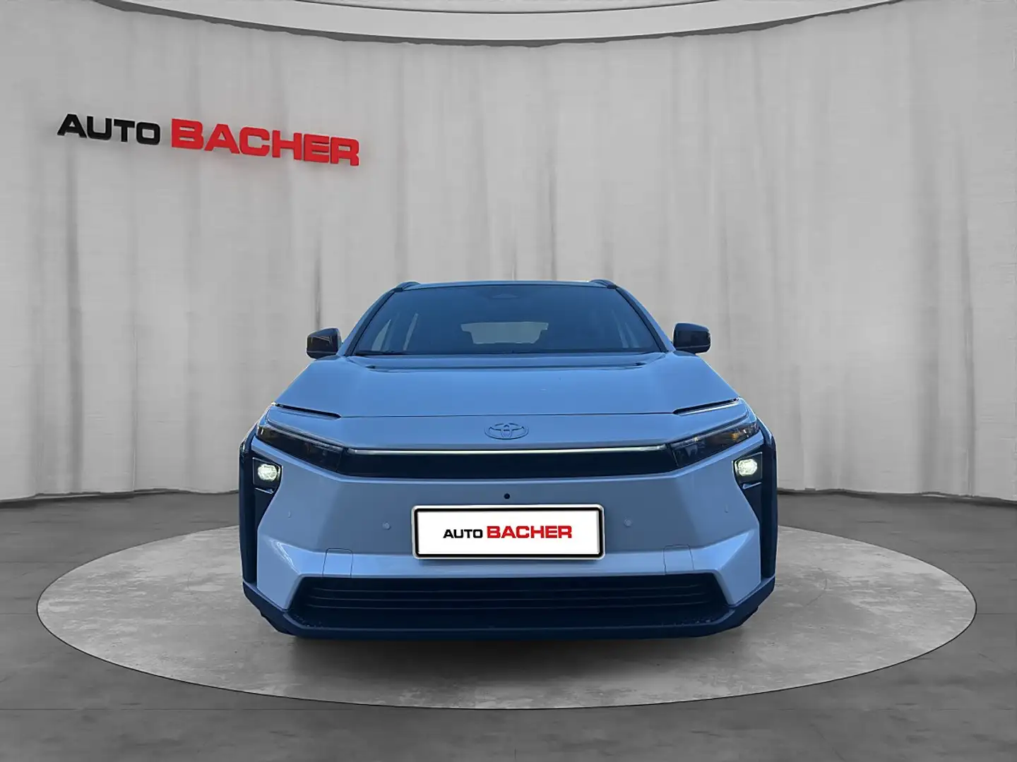 Toyota bZ4X BZ4X Elektro 73kWh AWD Weiß - 2