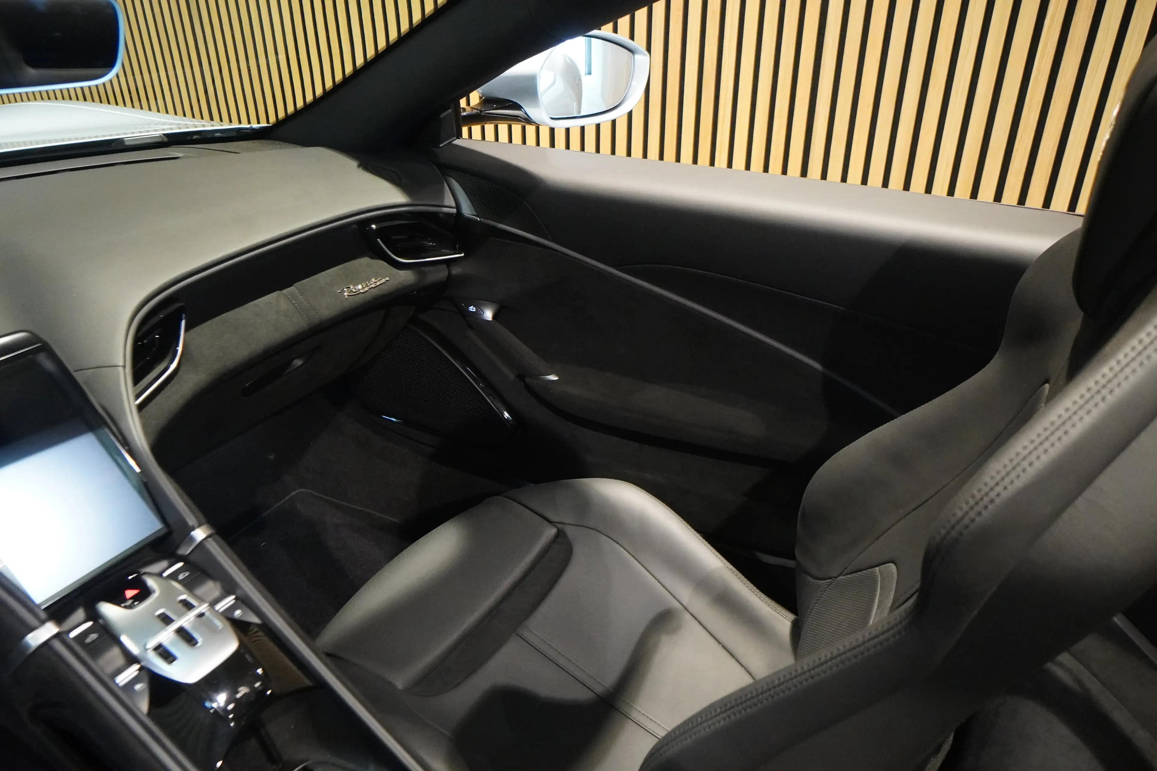 Ferrari Roma 3.9 T V8 Spider*U-frei*Carbon-Lenkrad*Wartung NEU* — photo 9