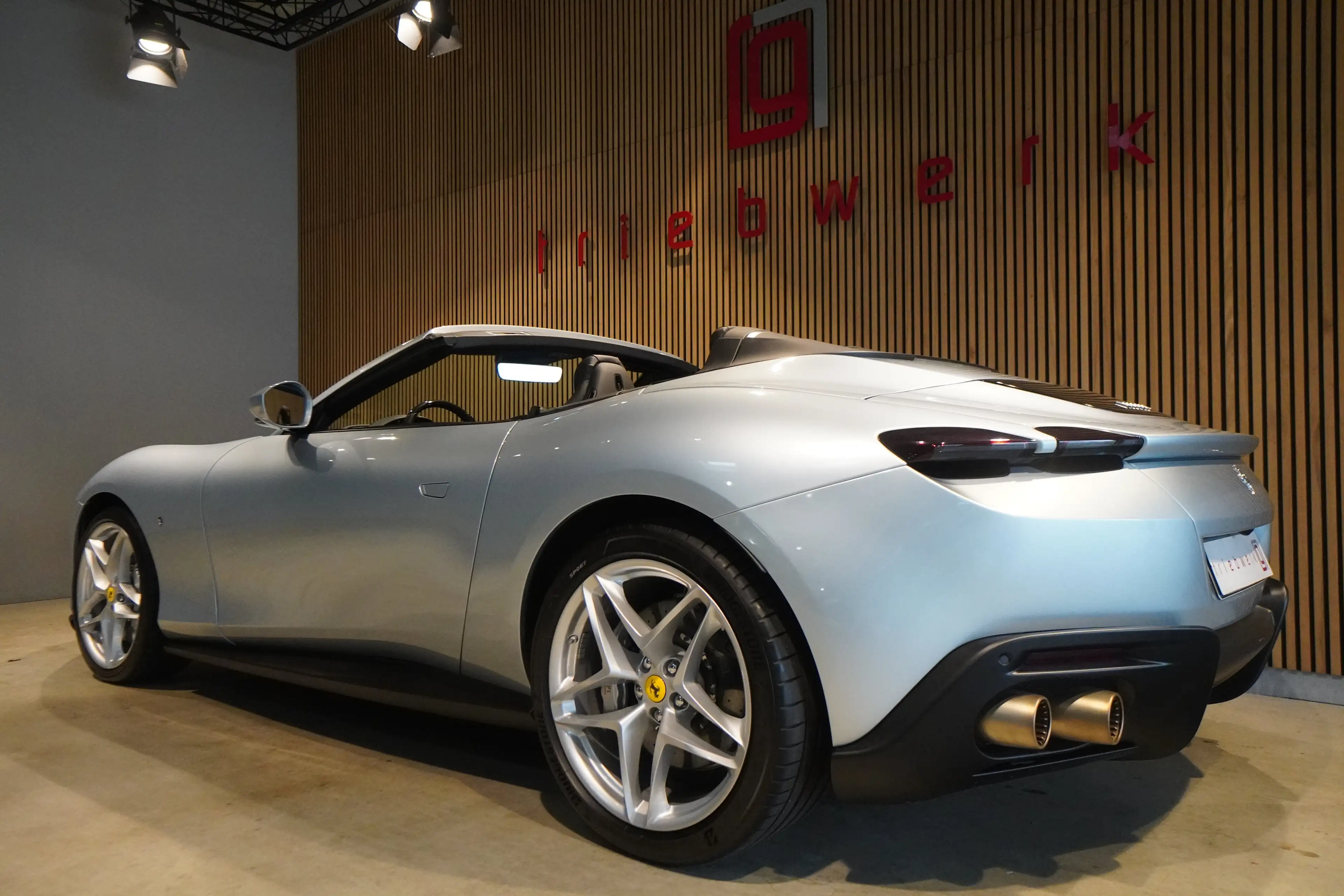 Ferrari Roma 3.9 T V8 Spider*U-frei*Carbon-Lenkrad*Wartung NEU* — photo 3