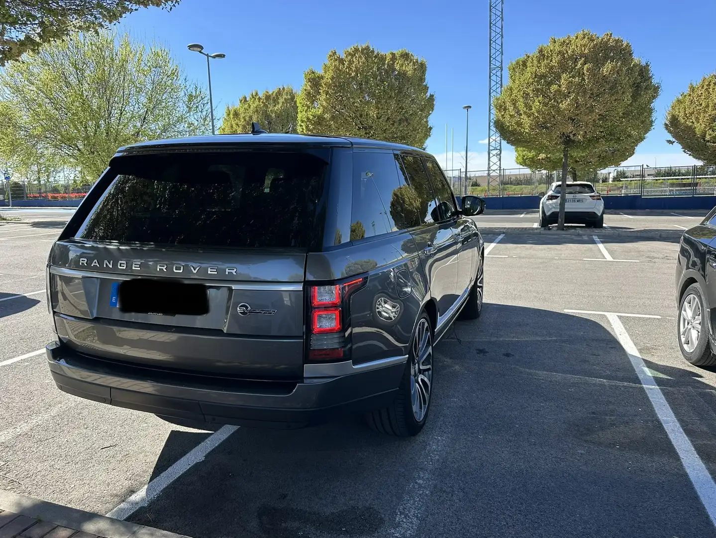 Land Rover Range Rover RR Hybrid 3.0SDV6 Autobiography LWB 354 - 2