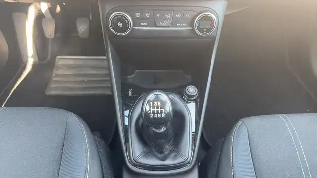 Ford Fiesta view 13