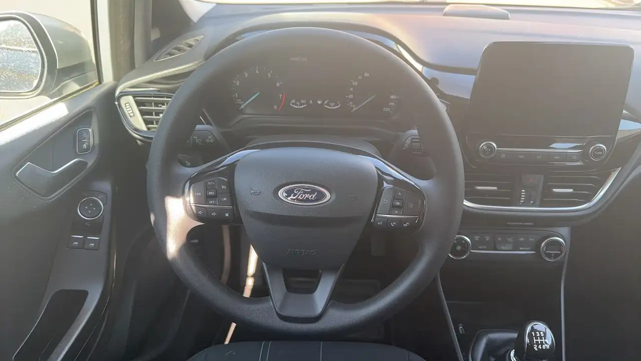 Ford Fiesta 5 portes — photo 22