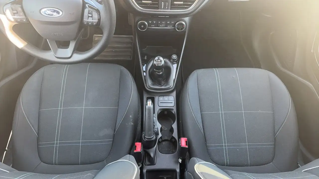 Ford Fiesta 5 portes — photo 26