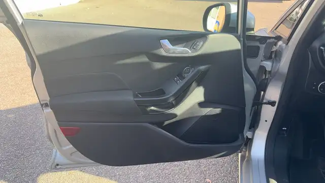 Ford Fiesta view 7