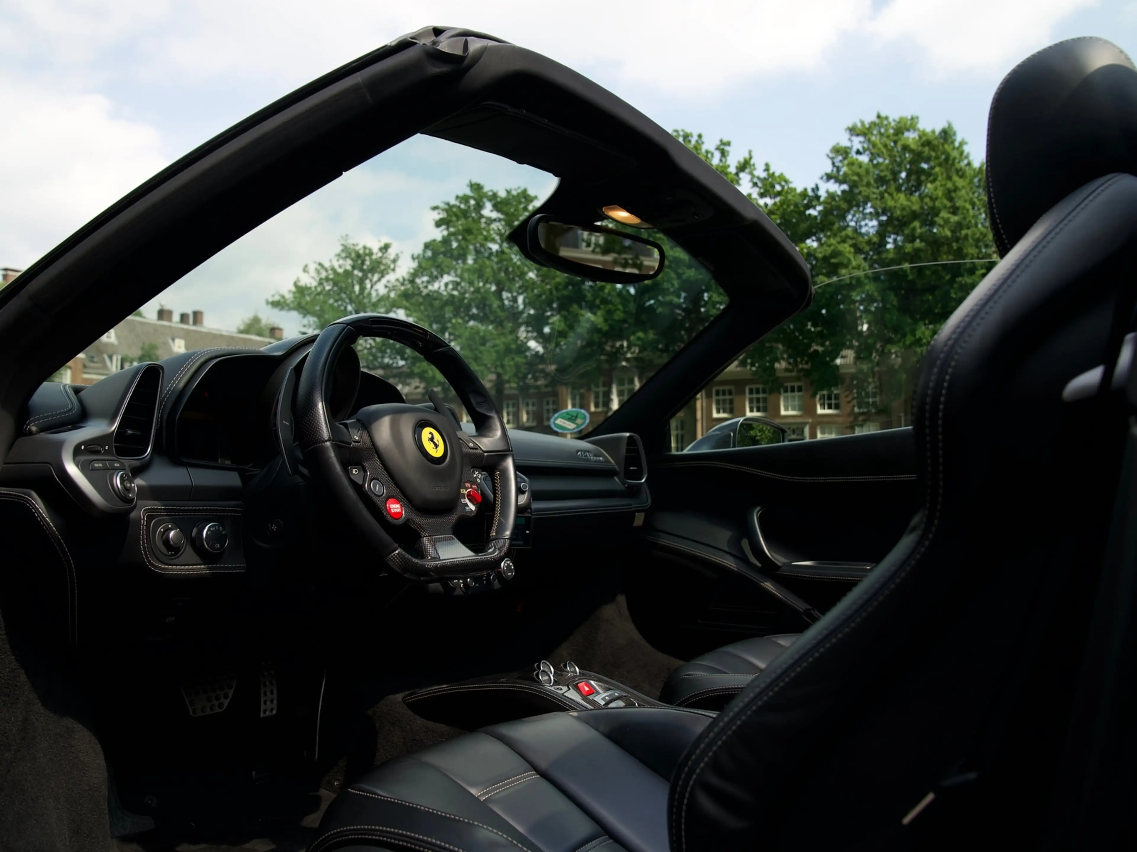 Ferrari 458 4.5 V8 Spider — photo 10