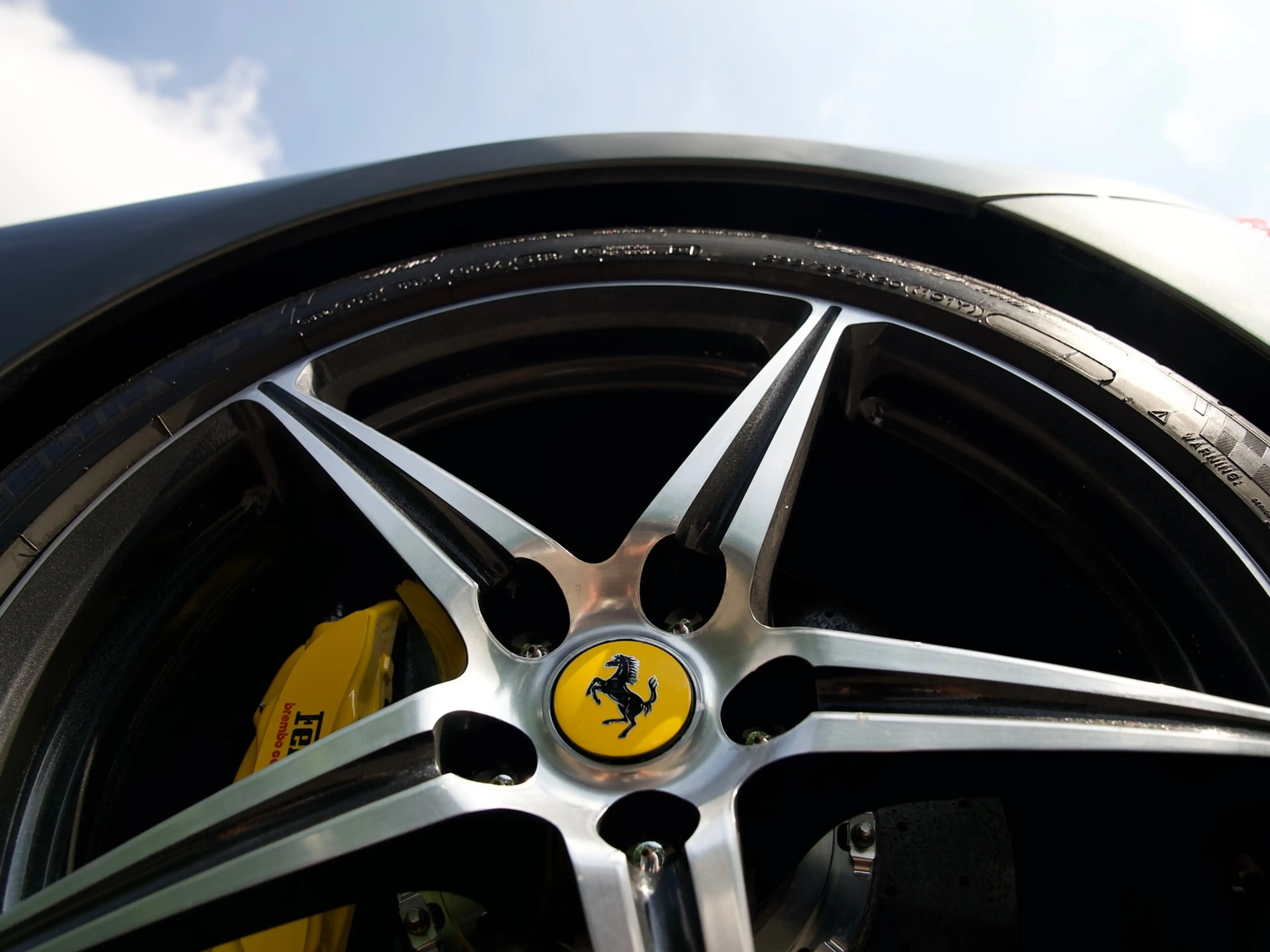 Ferrari 458 4.5 V8 Spider — photo 7