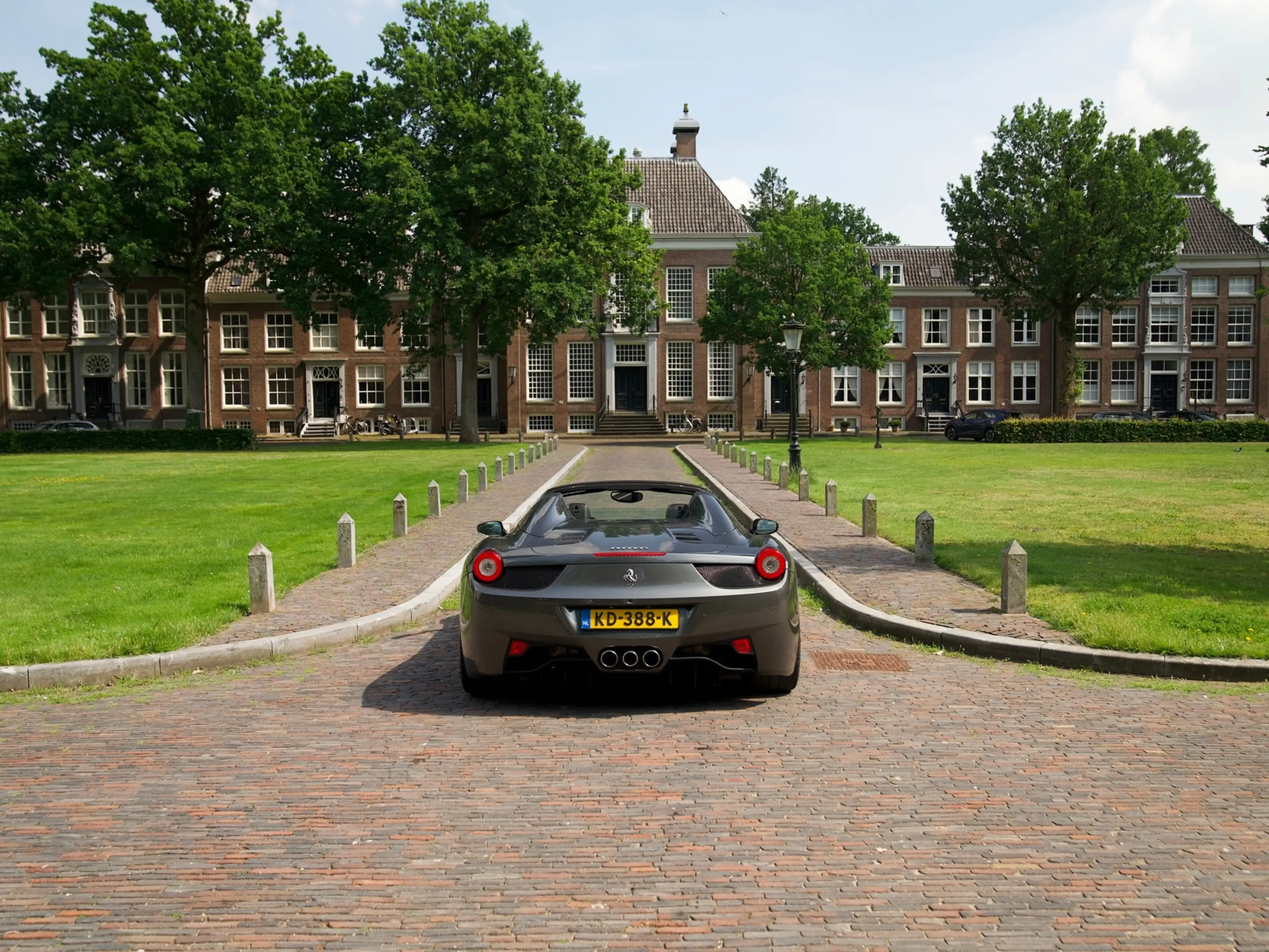 Ferrari 458 4.5 V8 Spider — photo 13